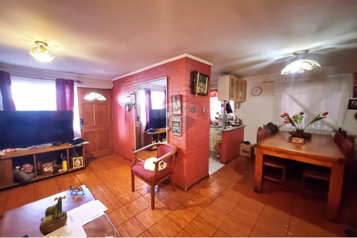 Amplia Casa Con Excelente Conectividad
