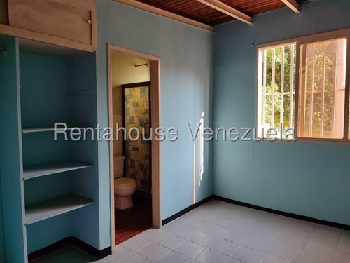 Casa Cómoda Y Fresca En Venta En Urbanizacion El Trigal Cabudare Gabriela C
