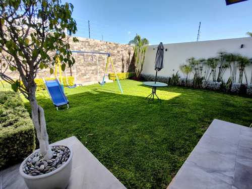 Casa En Venta En Cumbres Del Lago Juriquilla Queretaro