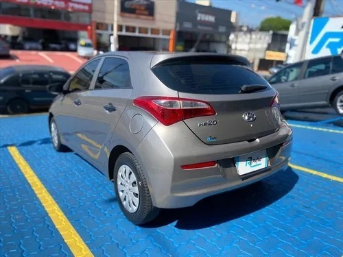 Imagem 5 de 8 de Hb20 1.0 Comfort 12v Flex 4p Manual