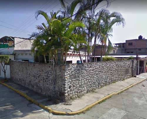 Remato Casa En: Cedro 102, Amp Chapultepec, 62480 Cuernavaca, Mor.