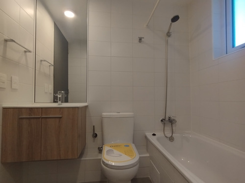 Ref:13835** 1 D 1 B Estacionamiento + Bodega $360.000