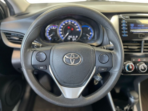 Imagem 10 de 15 de Toyota Yaris 2019 1.5 16v Flex Sedan Xl Multidrive Branco C