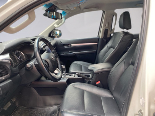 Toyota Picape Cabine Dupla SRX 2.8 TDI CD 4x4 (Aut)