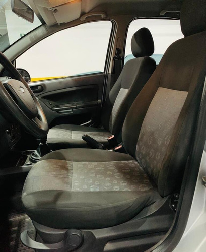 Imagem 13 de 15 de Ford Fiesta Hatch 1.0 Flex