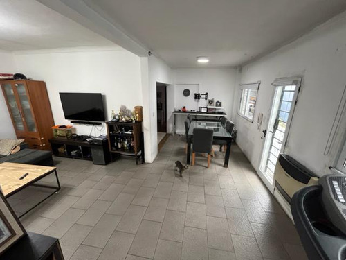 Casa Con Piscina Y Hermoso Parque