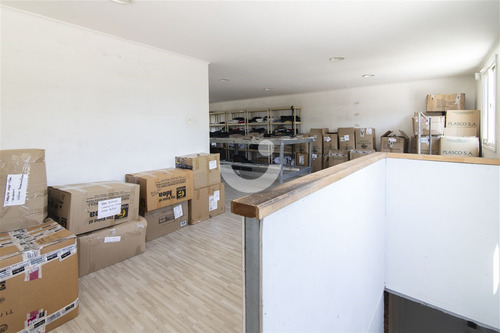 Casa En Venta De 4 Dorm. En Las Condes
