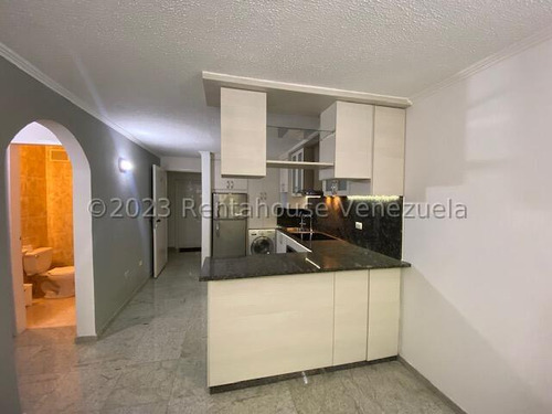 Imagen 14 de 27 de Apartamento Un Nivel Remodelado En Calle Cerrada En Venta En Los Naranjos Humboldt Caracas