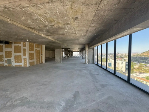 Arriendo De Planta Completa 1123 M2 En Almirante Pastene