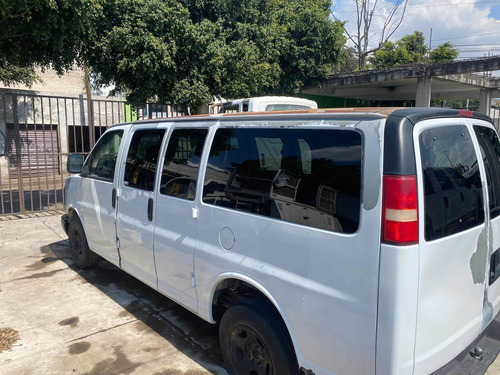 Imagen 7 de 12 de Chevrolet Express 15 Pasajeros
