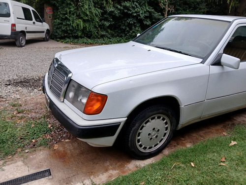 Mercedes-Benz 230 2.3 E