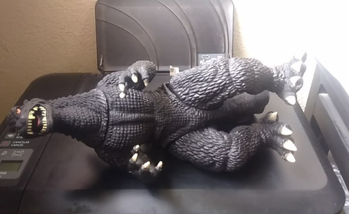 2007 Toho Bandai Godzilla Monster Vinyl No Tail 27 Cms (Usado)