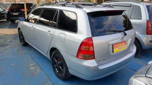 Imagem 2 de 11 de Toyota Fielder 1.8