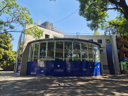 Esquina En Avenida Libertador - Acassuso