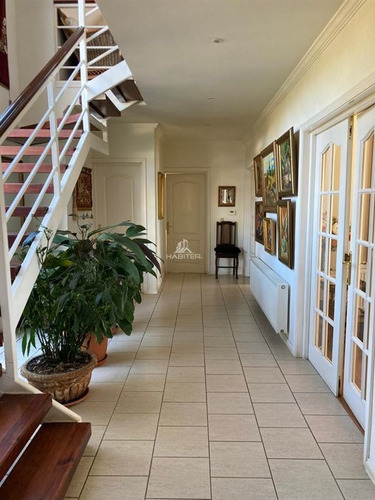Imagen 24 de 30 de Casa Con Vista Lago Y Volcan En Venta De 5 Dorm. En Pucón