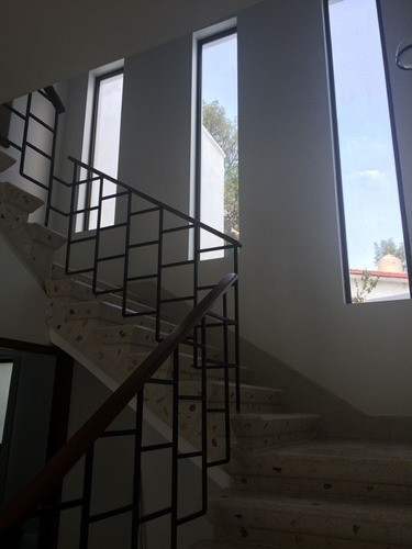 Imagen 4 de 19 de Oportunidad Unica !!!casa Con Jardines , Llena De Luz, Baja