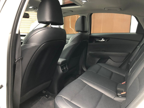 Imagen 5 de 14 de Kia Forte 2019 Piel, Q/c, Camara Rev. Excelentes Condiciones