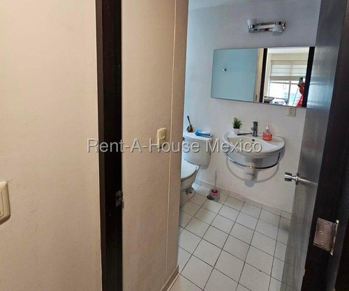Departamento En Venta En Calle Lago Onega, Granada Gis 25-1182