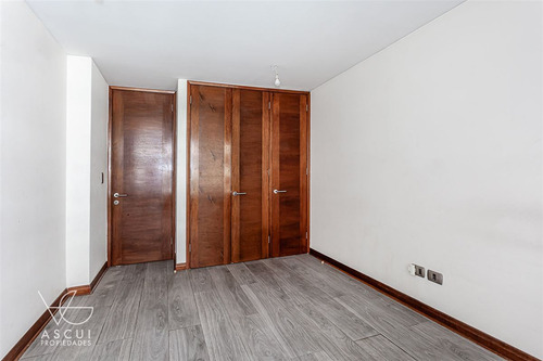 Amplio Departamento En Venta De 3 Dorm. En Las Condes