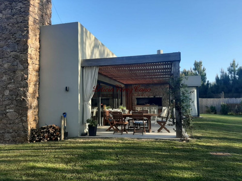 Imagen 10 de 11 de Alquiler Casa En La Arbolada , Punta Del Este 3 Dormitorios