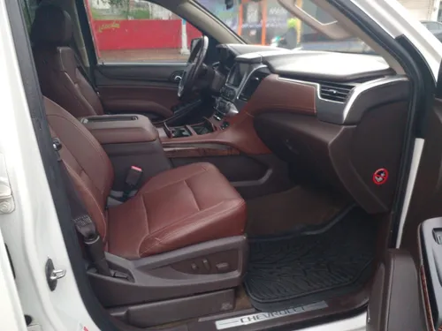 Chevrolet Suburban 5.3 Ltz 4x4 Mt