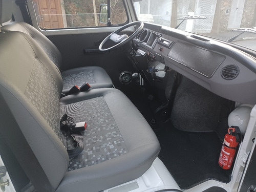 Volkswagen Kombi 1.4 Standard Total Flex 3p