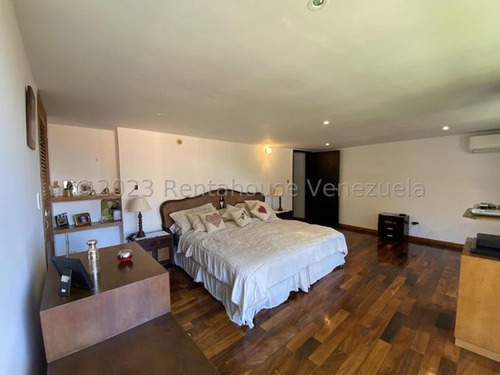 Apartamento De 351 M, En Alquiler En La Lagunita Country Club 25-18604