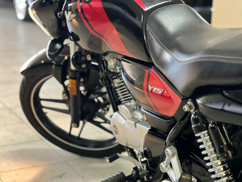 Bajaj V15