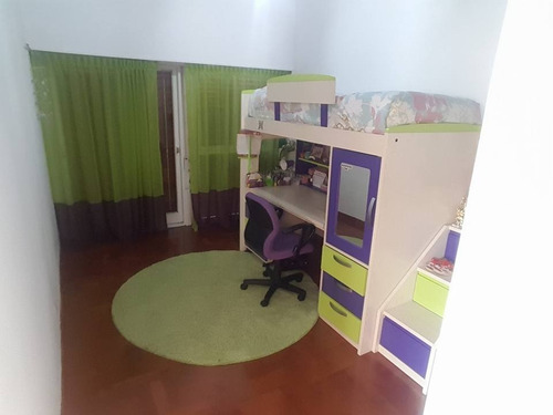 Nuevo Valor!!! Unico Chalet En Dos Plantas Hermoso Con Amplio Parque Quincho Piscina!! Tomo Menor Valor En Parte De Pago F: 7445