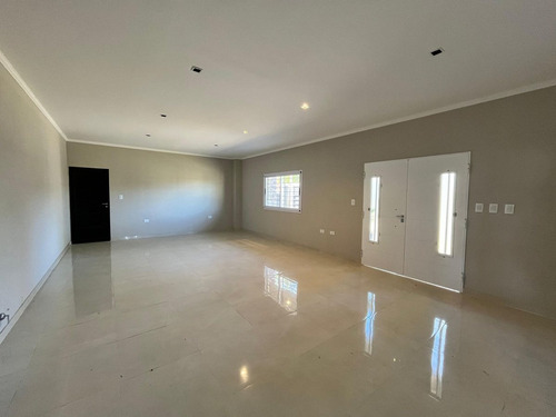 Casa En Venta En Pergamino Con Patio