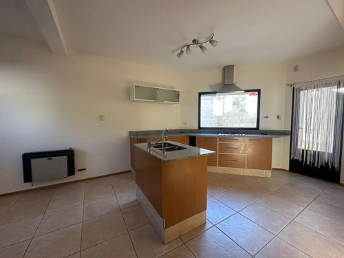 Casa 3 Dormitorios Barrio Pueyrredon