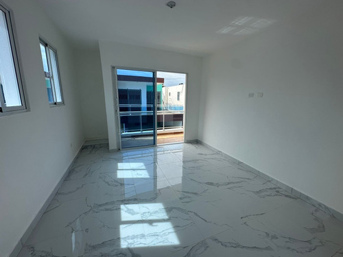 Se Renta Casa Con Piscina En San Isidro Prado Oriental