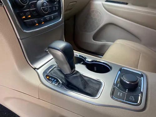 Jeep Grand Cherokee 5.7 Limited Lujo 4x4 At