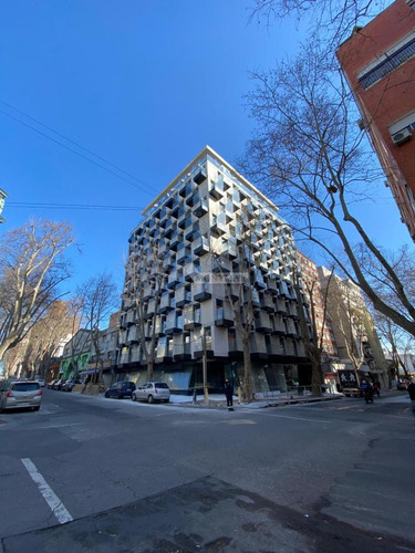 Venta Apartamento 4 Dormitorios Centro Penthouse! Canelones Y Convencion Ed. Alma Corso