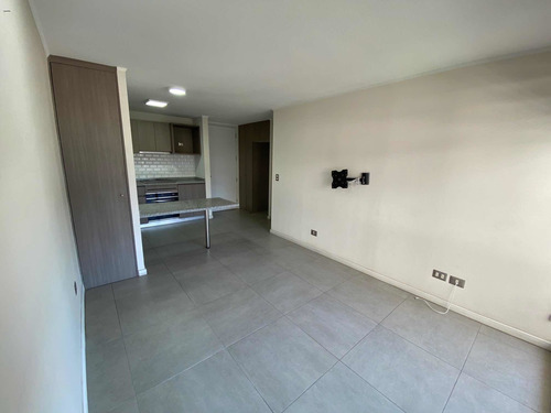 Venta 2d 2b Estc Y Bod / Carmen / Metro Santa Lucía