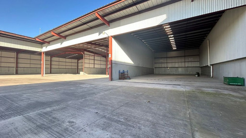 Nave Industrial O Bodega Venta O Renta En Ave Principal De Xonacatlan, Límite Con Lerma.