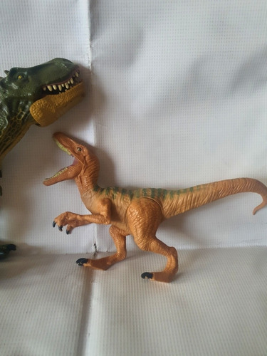 Par De Dinosaurios Jurassic World 42 Y 26 Cm Hasbro Original (Usado)