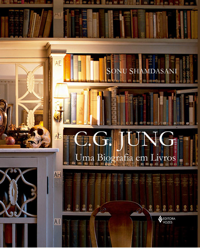 C. G. Jung: Uma biografia em livros, de Shamdasani, Sonu. Editora Vozes Ltda., capa dura em português, 2014