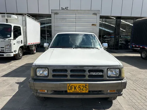 Mazda B2000 2.0 B2000