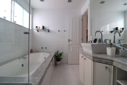 Imagem 26 de 30 de Condominio Interlagos Casa Triplex 5 Suítes Com 360m2. - 1875 - 69394913