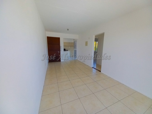 Imagen 13 de 16 de En Venta Apartamento De Dos Dormitorios En Colonia Del Sacramento