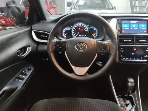 Imagem 11 de 14 de Toyota Yaris Hb 1.3 + Tech Cvt, Iqw6778