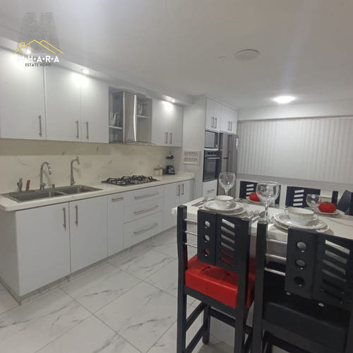 Apartamento En Venta En La Guaira Urbanizacion Caribe Remodelado