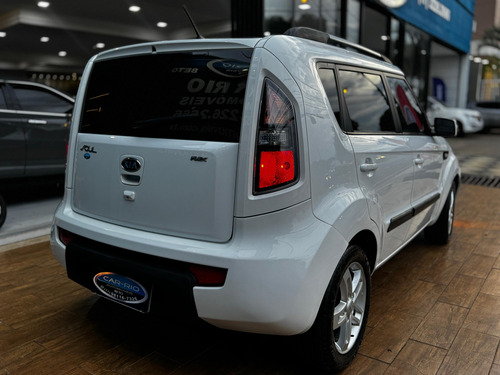 Kia Soul 1.6 EX 16V FLEX 4P AUTOMÁTICO