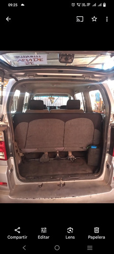 Suzuki APV Minvan