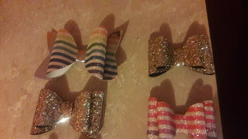 Vinil, Charol, Glitter. Moños
