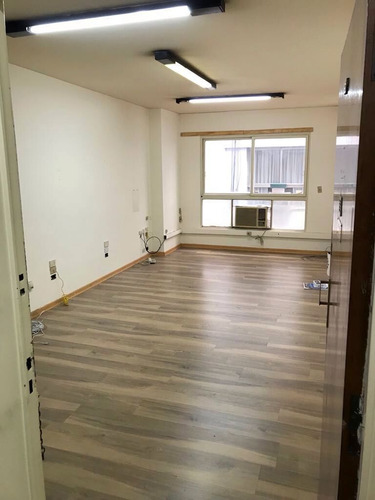 Imagen 6 de 6 de Maipú Al 400 Y Av. Corrientes, Microcentro. 2 Oficinas Contiguas En Venta. Superficie 22 M2 Cada Una. 2 Baños En El Piso. Se Venden Juntas O Separadas. Vigilancia En El Edificio 24 Hs. 2 Ascensores