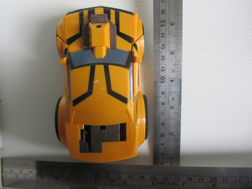 Bumblebee Transformer Auto Transforma Cuando Rueda A Pilas (Usado)