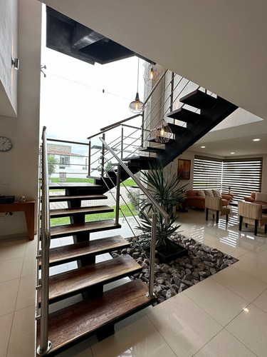 Casa En Venta, Condado Del Valle, Metepec