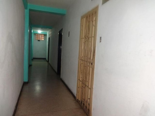Imagen 5 de 15 de En Venta Edificio De Tres Niveles - Parroquia Santa Rosalia